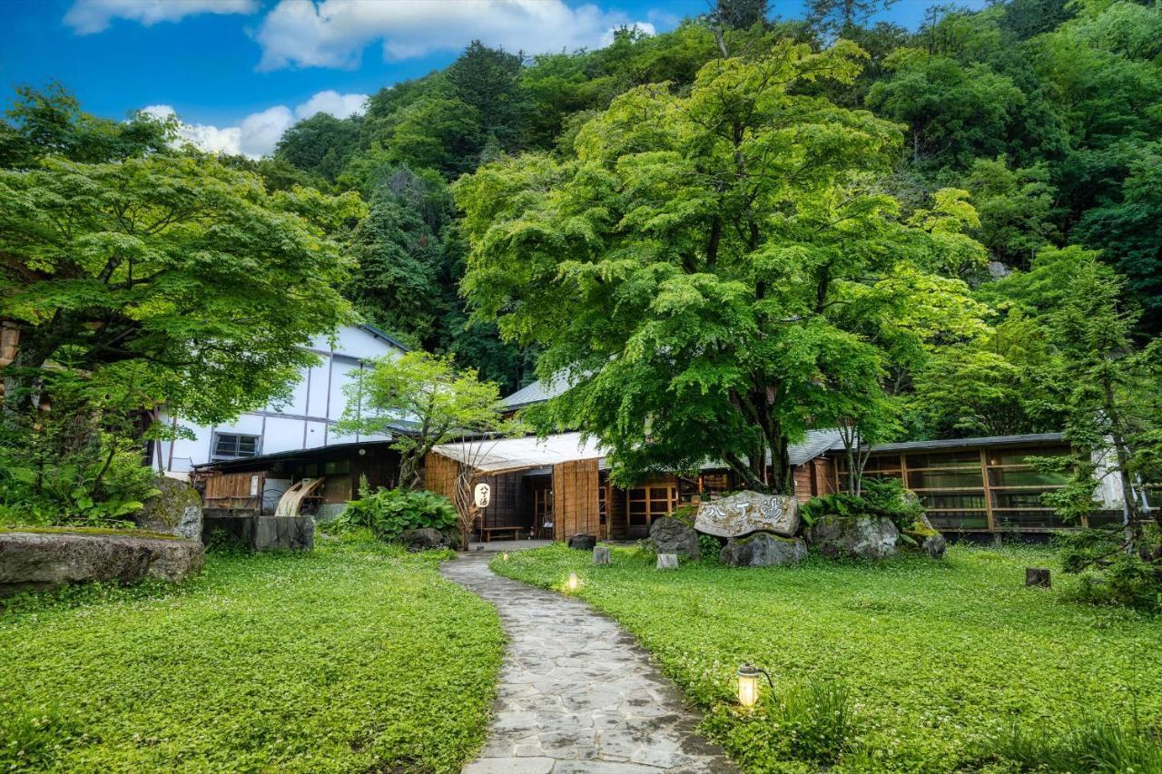 Hacho No Yu Hotel Nikko Bagian luar foto